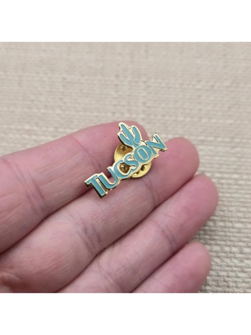 Vintage Tucson Arizona Cactus Travel Souvenir Enamel Lapel Pin Badge A8767